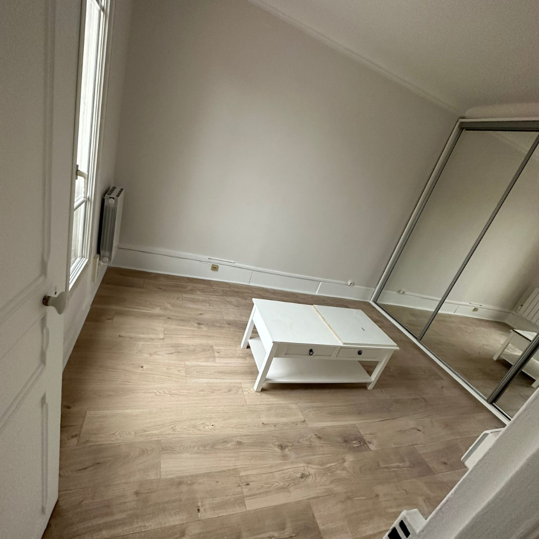 Salon après peinture rénovation Montrouge — AZ Batiments