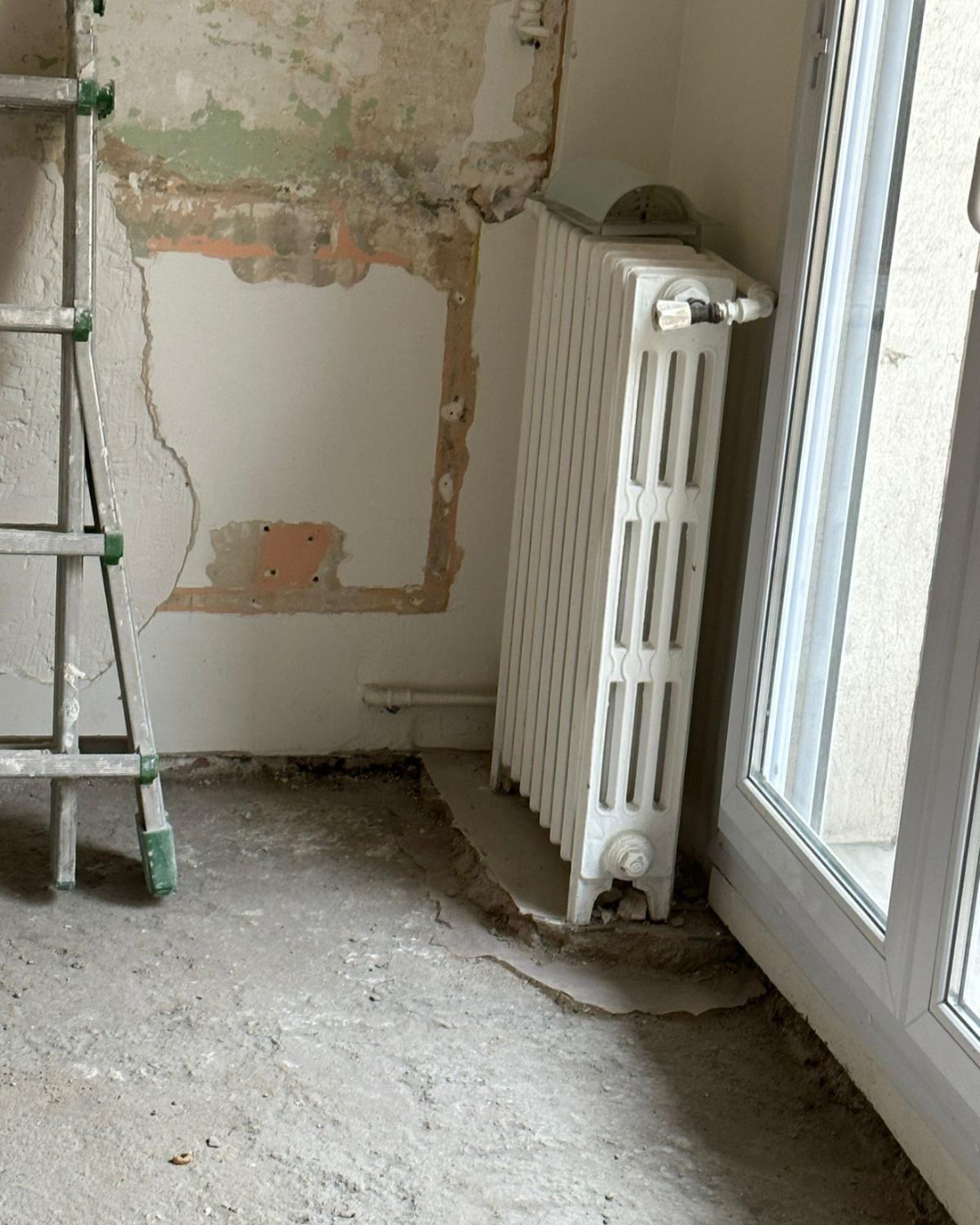 Rénovation complète appartement Montrouge espace chambre état initial AZ Batiments